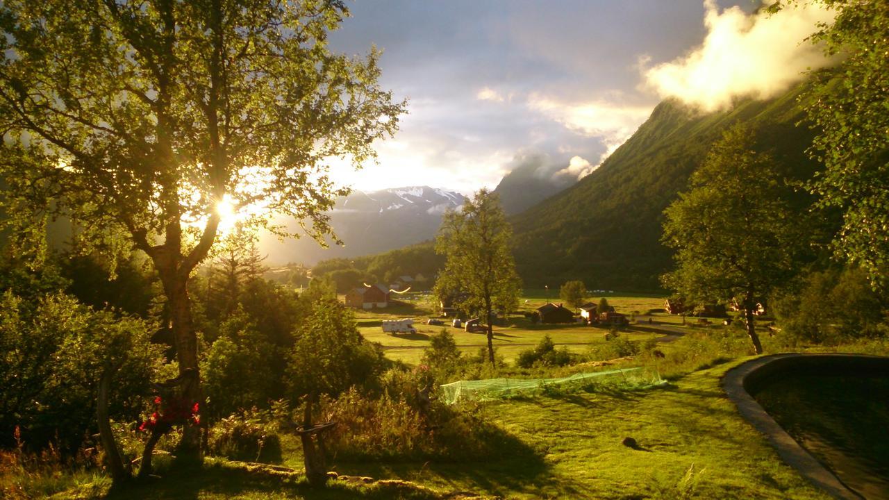 Dalen Gaard Camping Og Hytter Geiranger Exterior foto