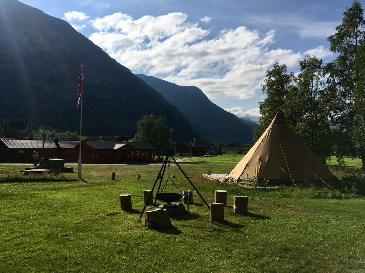 Dalen Gaard Camping Og Hytter Geiranger Exterior foto